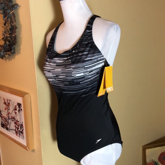 Speedo FITNESS Size 10 Ladies Classic Speedo High ScoopNeck Muted Graphic $89NEW - Picture 3 of 11